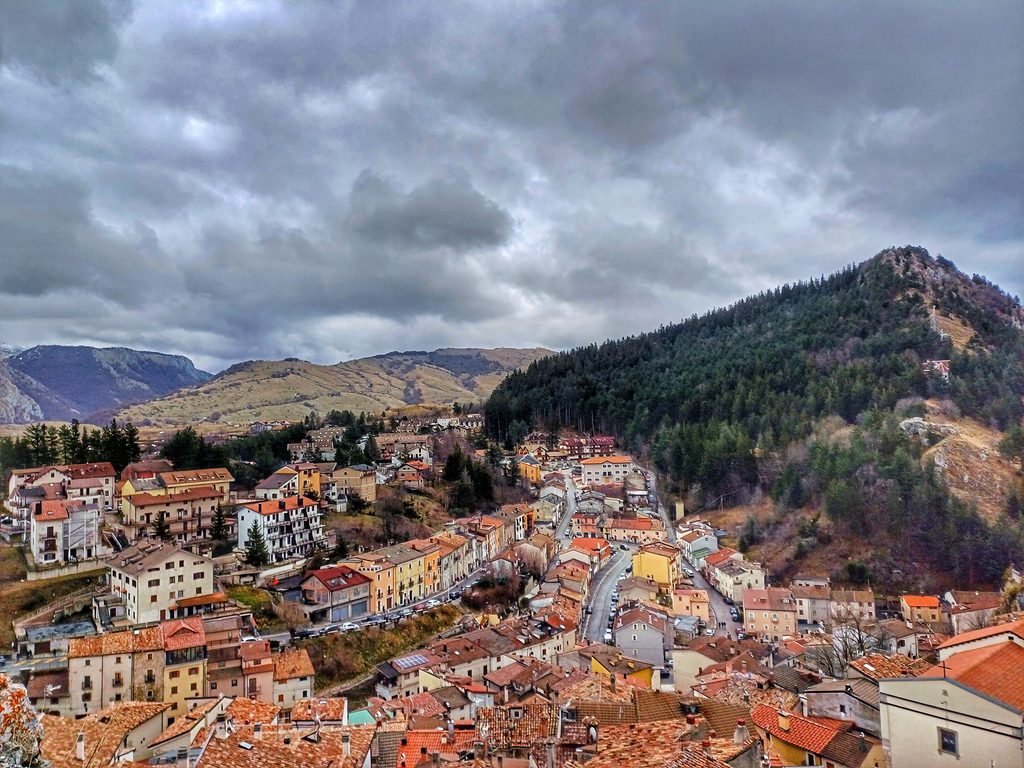 Ovindoli, per una fuga in montagna vicino Roma